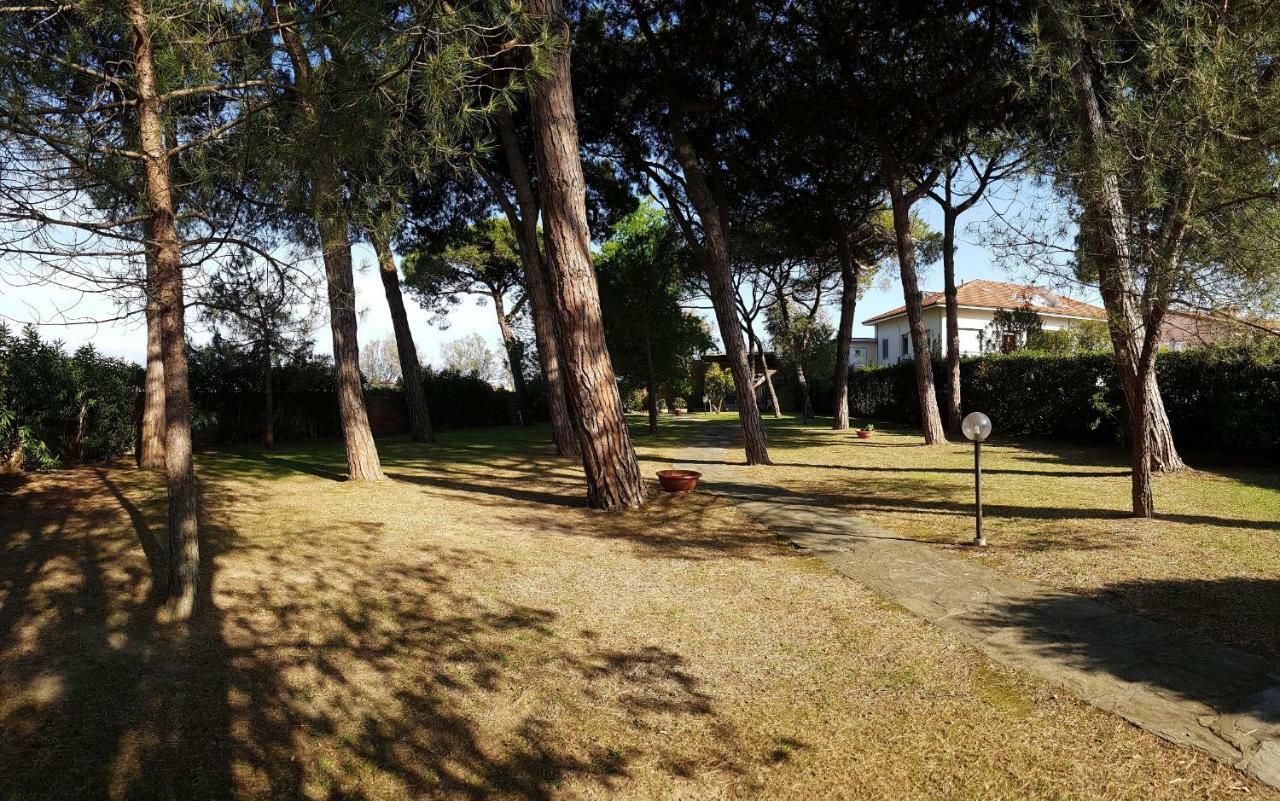 Ferienwohnung Mansarda Stefania Ameglia Exterior foto